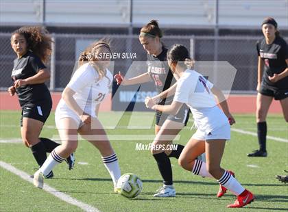 Thumbnail 1 in Kofa vs. San Clemente (25th Annual SoCal Soccer Classic) photogallery.