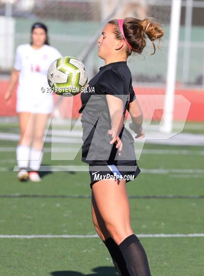 Thumbnail 1 in Kofa vs. San Clemente (25th Annual SoCal Soccer Classic) photogallery.
