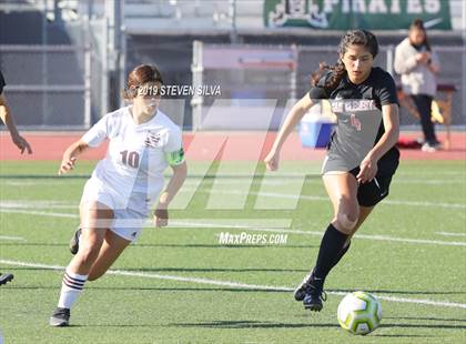 Thumbnail 3 in Kofa vs. San Clemente (25th Annual SoCal Soccer Classic) photogallery.