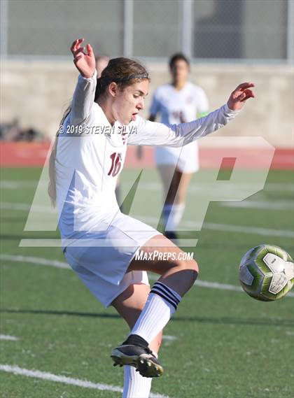 Thumbnail 3 in Kofa vs. San Clemente (25th Annual SoCal Soccer Classic) photogallery.