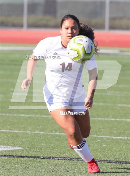 Thumbnail 3 in Kofa vs. San Clemente (25th Annual SoCal Soccer Classic) photogallery.