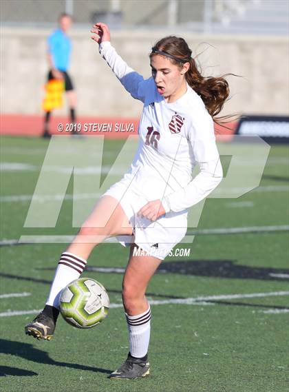 Thumbnail 2 in Kofa vs. San Clemente (25th Annual SoCal Soccer Classic) photogallery.