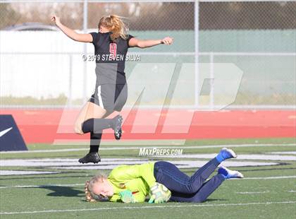Thumbnail 2 in Kofa vs. San Clemente (25th Annual SoCal Soccer Classic) photogallery.