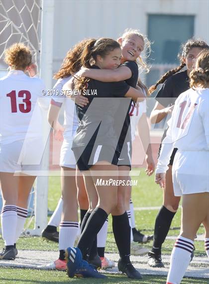 Thumbnail 2 in Kofa vs. San Clemente (25th Annual SoCal Soccer Classic) photogallery.