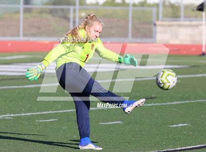 Thumbnail 2 in Kofa vs. San Clemente (25th Annual SoCal Soccer Classic) photogallery.