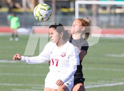 Thumbnail 1 in Kofa vs. San Clemente (25th Annual SoCal Soccer Classic) photogallery.