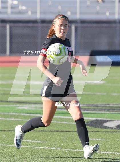 Thumbnail 2 in Kofa vs. San Clemente (25th Annual SoCal Soccer Classic) photogallery.