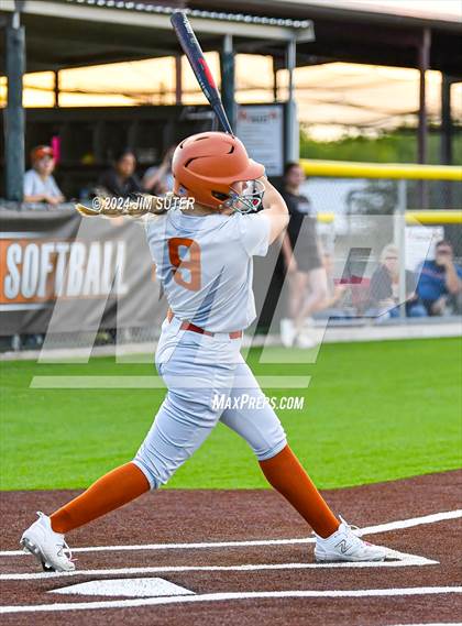 Thumbnail 3 in Caldwell vs La Grange photogallery.