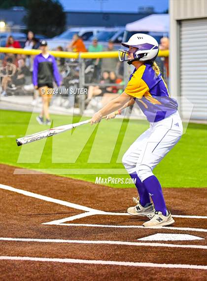 Thumbnail 2 in Caldwell vs La Grange photogallery.
