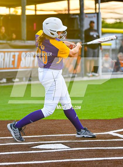 Thumbnail 3 in Caldwell vs La Grange photogallery.