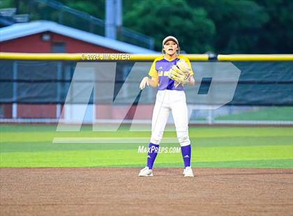 Thumbnail 2 in Caldwell vs La Grange photogallery.