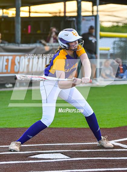 Thumbnail 2 in Caldwell vs La Grange photogallery.