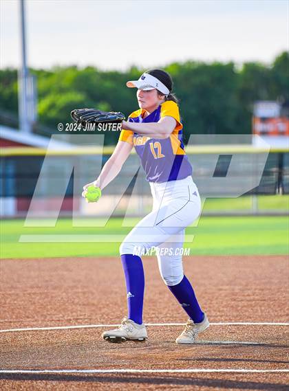 Thumbnail 1 in Caldwell vs La Grange photogallery.