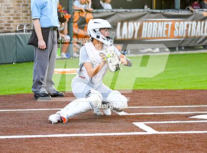 Thumbnail 2 in Caldwell vs La Grange photogallery.