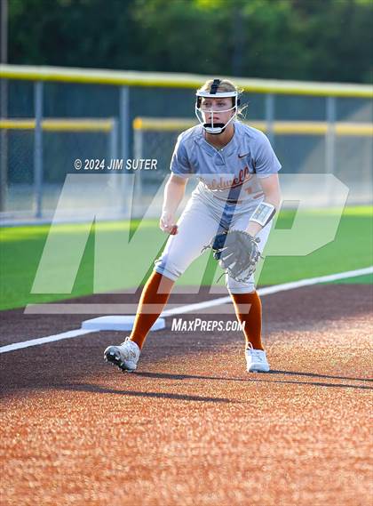 Thumbnail 3 in Caldwell vs La Grange photogallery.