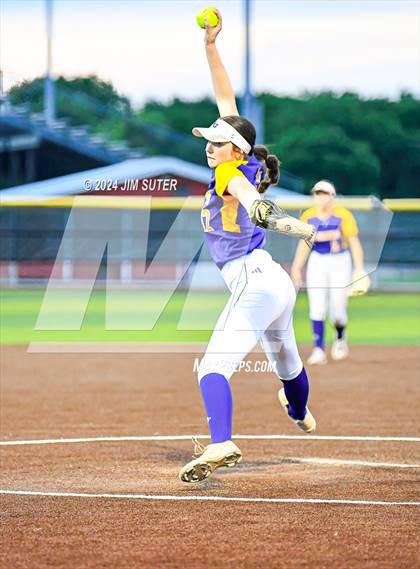 Thumbnail 2 in Caldwell vs La Grange photogallery.