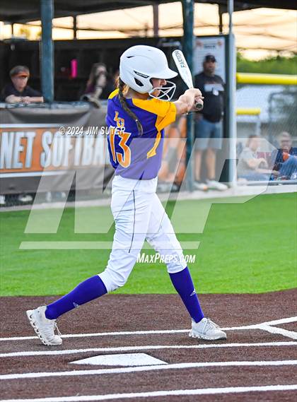 Thumbnail 2 in Caldwell vs La Grange photogallery.