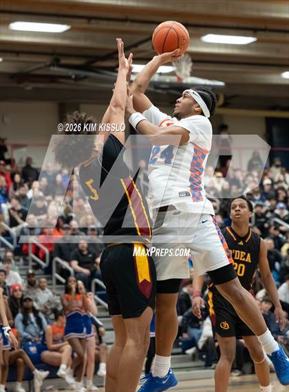 Thumbnail 2 in O'Dea @ Rainier Beach (WIAA District 2 Final) photogallery.