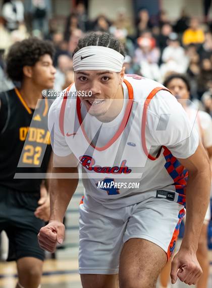 Thumbnail 3 in O'Dea @ Rainier Beach (WIAA District 2 Final) photogallery.