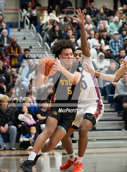 Thumbnail 3 in O'Dea @ Rainier Beach (WIAA District 2 Final) photogallery.