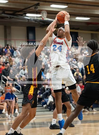 Thumbnail 1 in O'Dea @ Rainier Beach (WIAA District 2 Final) photogallery.