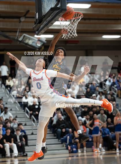 Thumbnail 3 in O'Dea @ Rainier Beach (WIAA District 2 Final) photogallery.