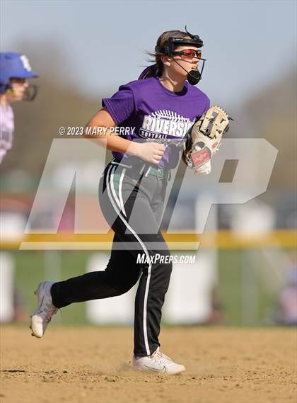 Thumbnail 3 in Ellwood City @ Riverside photogallery.