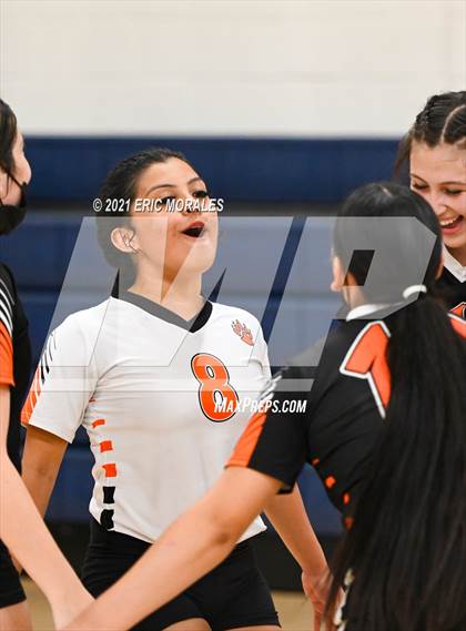 Thumbnail 2 in Selma vs Minarets (Sunnyside Invitational) photogallery.