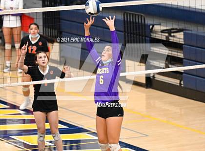 Thumbnail 1 in Selma vs Minarets (Sunnyside Invitational) photogallery.