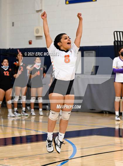 Thumbnail 3 in Selma vs Minarets (Sunnyside Invitational) photogallery.