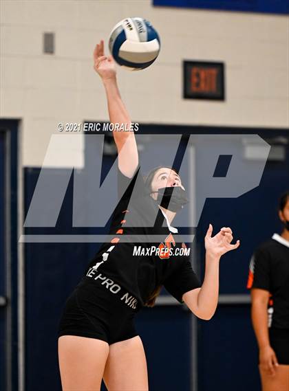 Thumbnail 2 in Selma vs Minarets (Sunnyside Invitational) photogallery.