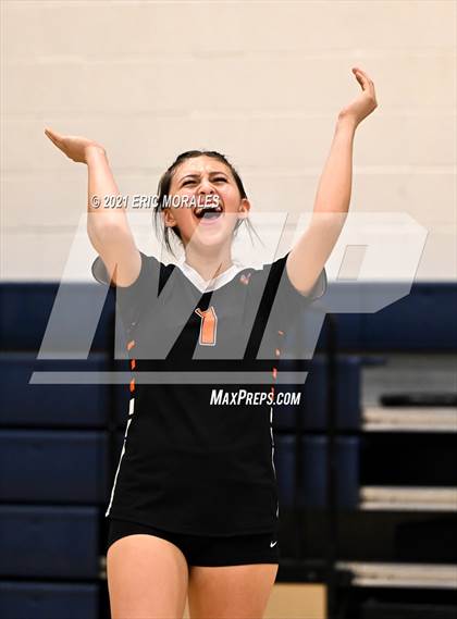 Thumbnail 2 in Selma vs Minarets (Sunnyside Invitational) photogallery.