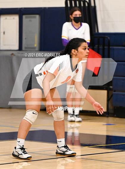 Thumbnail 2 in Selma vs Minarets (Sunnyside Invitational) photogallery.