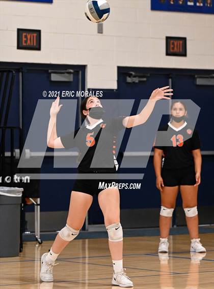 Thumbnail 2 in Selma vs Minarets (Sunnyside Invitational) photogallery.