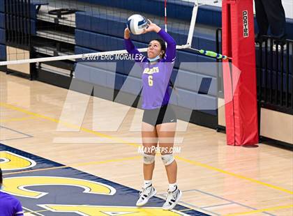 Thumbnail 1 in Selma vs Minarets (Sunnyside Invitational) photogallery.