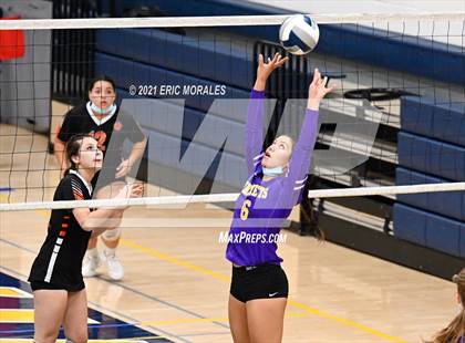 Thumbnail 1 in Selma vs Minarets (Sunnyside Invitational) photogallery.