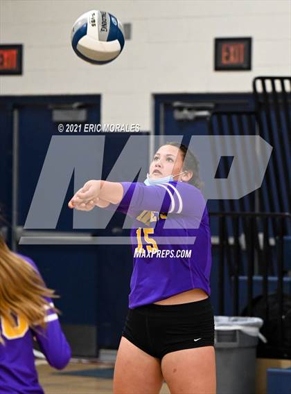 Thumbnail 3 in Selma vs Minarets (Sunnyside Invitational) photogallery.