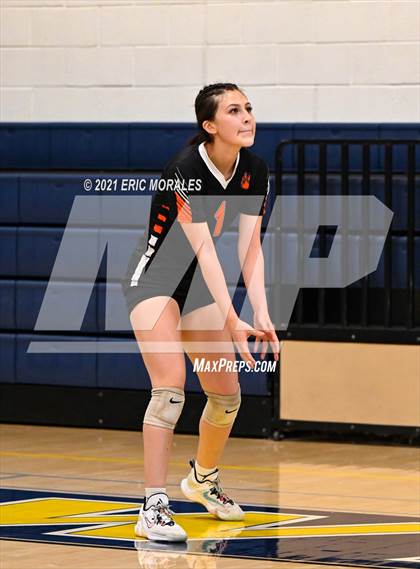 Thumbnail 3 in Selma vs Minarets (Sunnyside Invitational) photogallery.