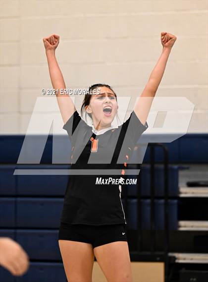 Thumbnail 3 in Selma vs Minarets (Sunnyside Invitational) photogallery.