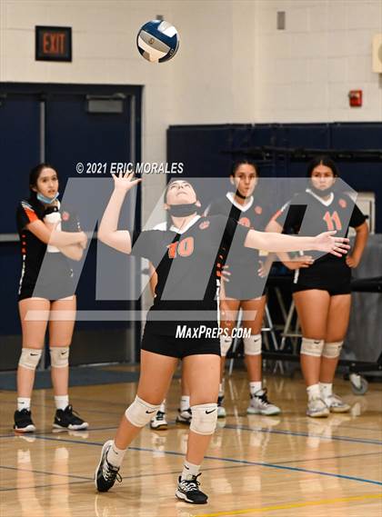 Thumbnail 3 in Selma vs Minarets (Sunnyside Invitational) photogallery.