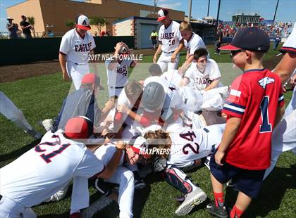 Thumbnail 2 in Allen vs. Harker Heights (UIL 6A Region 1 Area Playoff) photogallery.