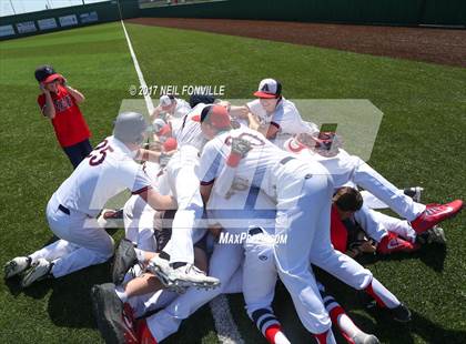 Thumbnail 3 in Allen vs. Harker Heights (UIL 6A Region 1 Area Playoff) photogallery.