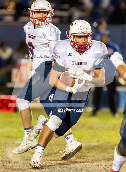 Thumbnail 2 in Strathmore @ Caruthers (CIF CS D5 Semifinal) photogallery.