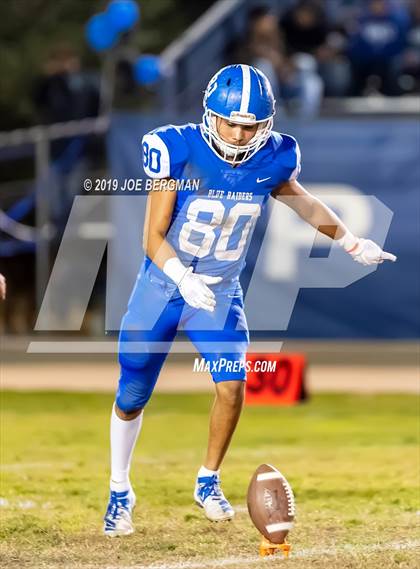 Thumbnail 2 in Strathmore @ Caruthers (CIF CS D5 Semifinal) photogallery.