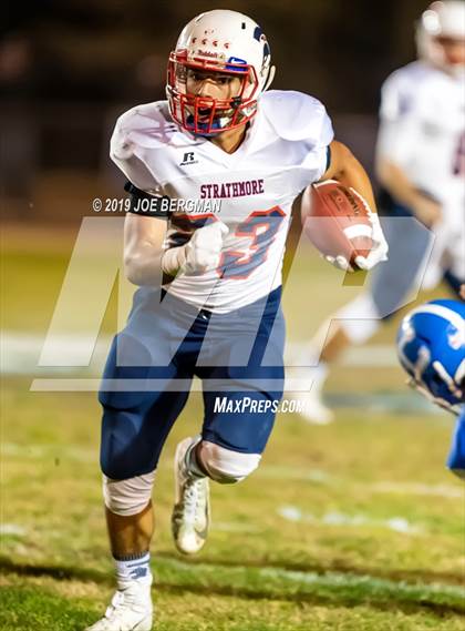 Thumbnail 1 in Strathmore @ Caruthers (CIF CS D5 Semifinal) photogallery.