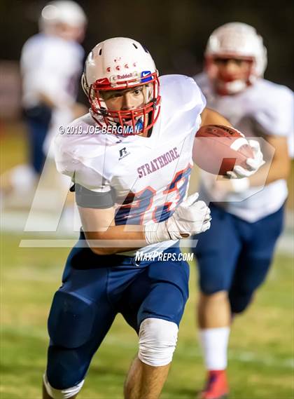 Thumbnail 3 in Strathmore @ Caruthers (CIF CS D5 Semifinal) photogallery.