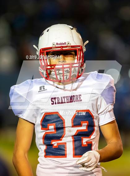 Thumbnail 3 in Strathmore @ Caruthers (CIF CS D5 Semifinal) photogallery.
