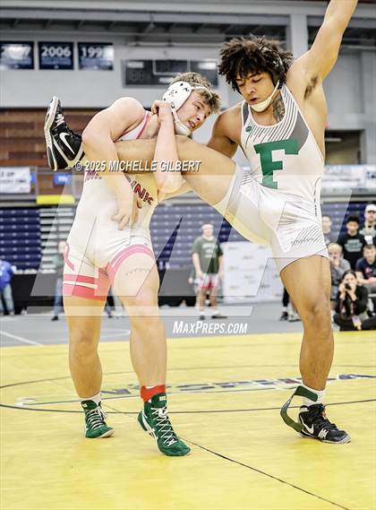 Thumbnail 1 in NYSPHSAA Wrestling Dual Finals D1 (Minisink Valley vs Farmingdale) photogallery.