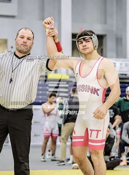 Thumbnail 1 in NYSPHSAA Wrestling Dual Finals D1 (Minisink Valley vs Farmingdale) photogallery.