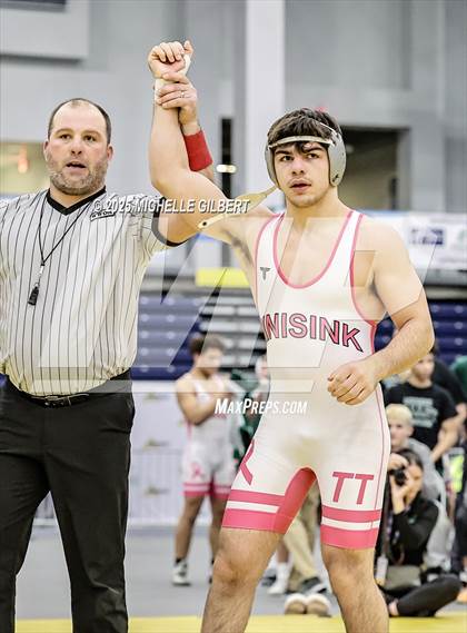 Thumbnail 3 in NYSPHSAA Wrestling Dual Finals D1 (Minisink Valley vs Farmingdale) photogallery.